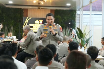 Polres Gowa melaksanakan evaluasi kinerja Mei 2025 dalam Rapat Anev Bulanan, (4/6/2025).