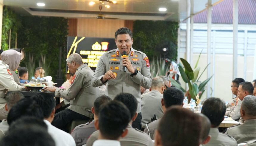 Polres Gowa melaksanakan evaluasi kinerja Mei 2025 dalam Rapat Anev Bulanan, (4/6/2025).