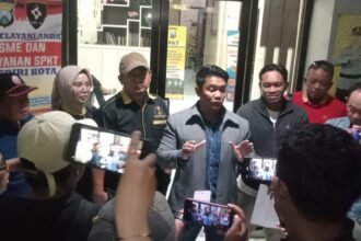 Konferensi pers yang digelar Kamis (5/6/2025) oleh tim hukum dari Yayasan LBH Rastra Justitia 789 terkait persekusi jurnalis di Kediri.