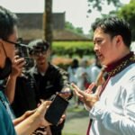 Anggota DPRD DKI Jakarta dari Partai Solidaritas Indonesia (PSI), Kevin Wu, menyampaikan keprihatinannya atas musibah Kebakaran di Kelurahan Kapuk Muara, Kecamatan Penjaringan, Jakarta Utara, pada Jumat (6 Juni 2025). 