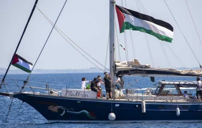 Israel sita kapal Madeleine dan menangkap para aktivis kemanusiaan yang berada di dalamnya, (9/6/2025). (qudsn/ho/mp)