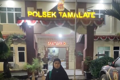 Tanty Rudjito datang sekitar pukul 17.40 WITA ke Polsek Tamalate Makassar untuk menanyakan kelanjutan kasus yang telah ia laporkan sejak 26 Januari 2024.