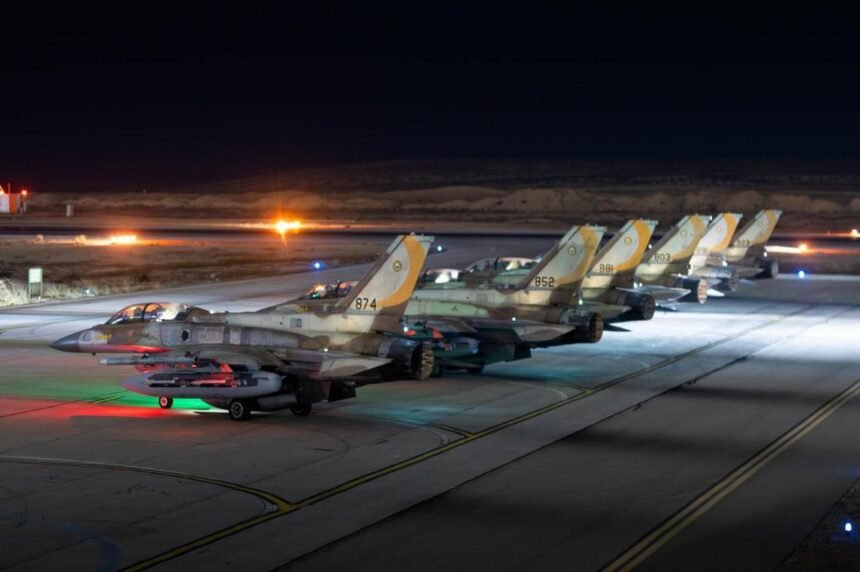 Jet tempur IAF bersiap lepas landas untuk menyerang lebih dari 100 target Iran dalam Operasi Rising Lion. IDF menggunakan 200+ pesawat dan 330+ amunisi, (13/6/2025). (jp/ho)