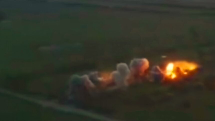 Penampakan sistem pelontar api berat Rusia di arah Pokrovsky, Ukraina, (10/6/2025). (Minoborony/ho/mp)