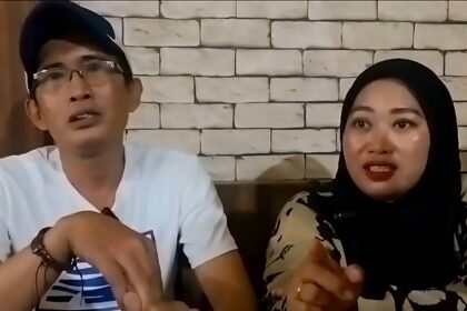 Seorang Aparatur Sipil Negara (ASN) di lingkungan Pemerintah Kabupaten Jeneponto bersama istri melakukan klarifikasi terkait tudingan skandal yang mencuat di media sosial, (28/6/2025).