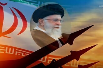 Pemimpin Tertinggi Iran Ayatollah Ali Khamenei peringatkan: Iran siap serang pangkalan militer iika diserang, Juli 2025. 