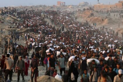 Amnesty International: Israel menggunakan kelaparan warga sipil sebagai senjata perang melawan warga Palestina di Jalur Gaza, mengubah permintaan bantuan menjadi perangkap maut bagi warga Palestina yang kelaparan.