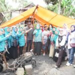 Bupati Enrekang bantu korban kebakaran di Baraka, Juli 2025.