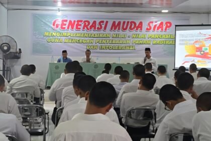 Kegiatan implementasi nilai-nilai Pancasila guna mencegah penyebaran paham radikal dan intoleransi kepada para santri Pesantren Ar-Raudlatul Hasanah, Medan, Sabtu, 5 Juli 2025.