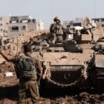 Surat kabar berbahasa Ibrani Maariv sebut operasi militer Israel di Gaza sebagai "kegagalan besar," Juli 2025.