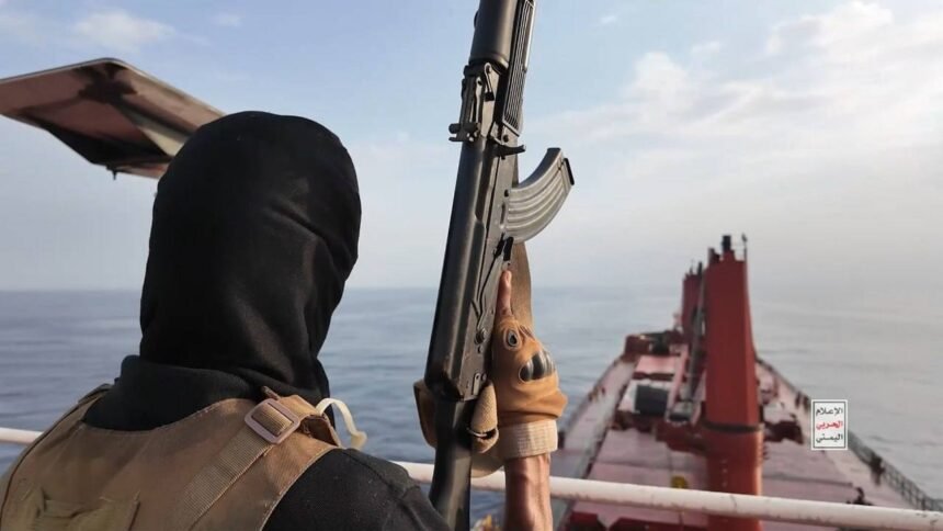 Pemerintah Yaman menyatakan pelarangan kapal yang terkait Israel melintasi Laut Merah dan Laut Arab, Juli 2025.