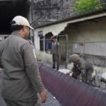 Penertiban di Ujung Tanah, bangunan liar di atas fasum dibongkar, Juli 2025.