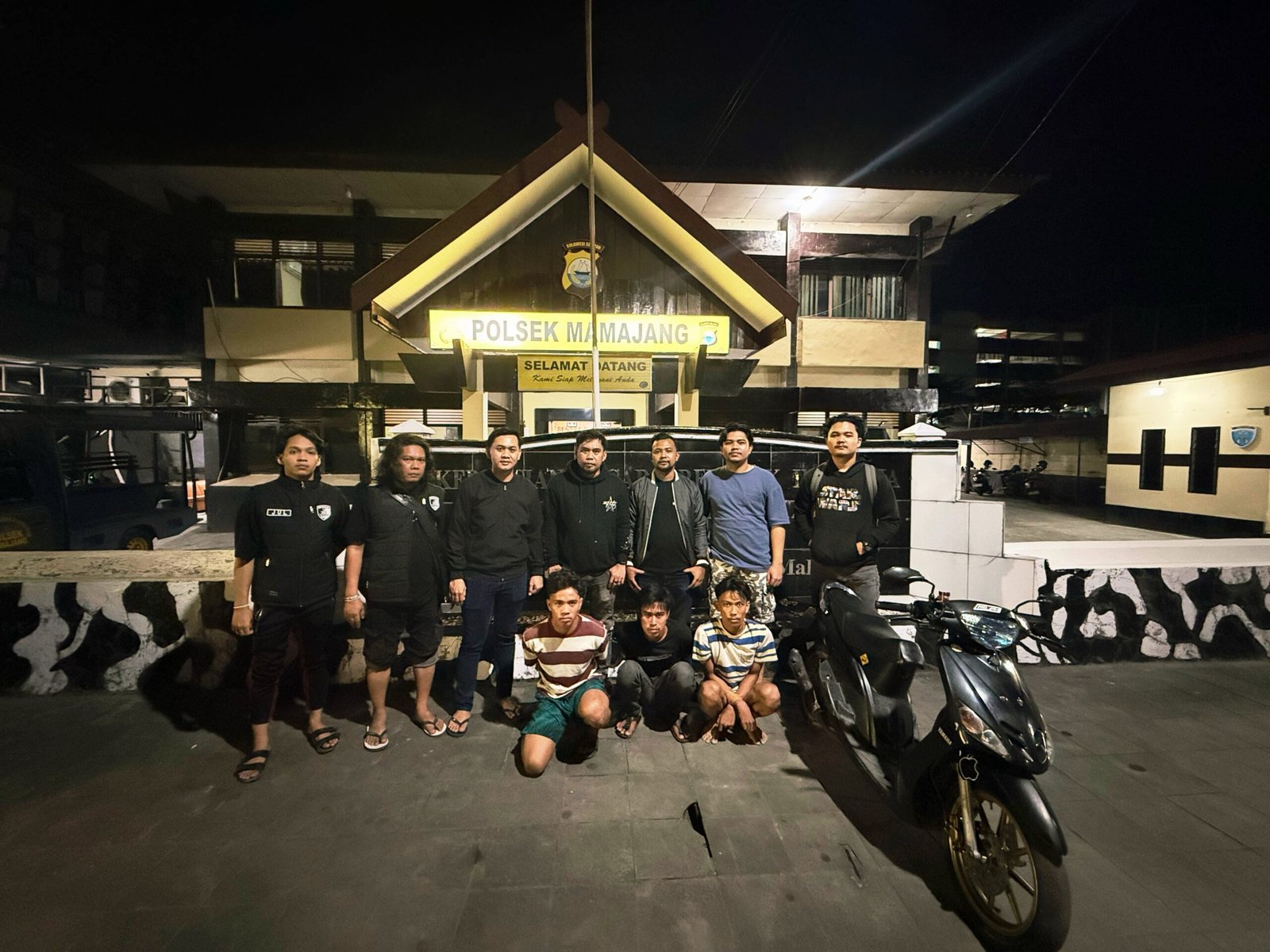 Jejak Pembobol Warung yang Tersimpan Setahun, Terungkap di Kos-kosan Jalan Onta 3 Resmob Polsek Mamajang mengamankan para pelaku pembobol warung kelontong di Makassar.