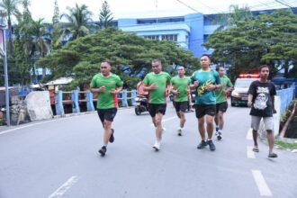 Komando Penghubung Daerah Militer (Hubdam) XIV/Hasanuddin menggelar kegiatan Lari Prestasi sejauh lima kilometer.