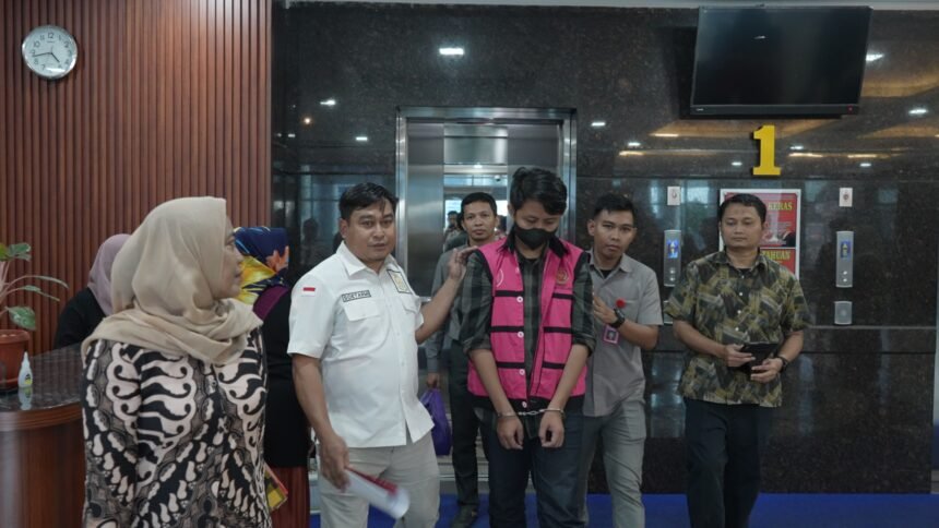 Kejati Sulsel tetapkan tersangka baru kasus kredit fiktif bank BUMN Makassar, Juli 2025.