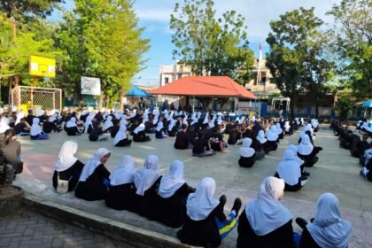 Masa Pengenalan Lingkungan Sekolah (MPLS) Tahun Ajaran 2025/2026 di SMP Negeri 13 Makassar.