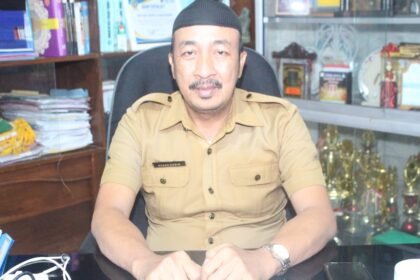 Kepala SMPN 6 Makassar, Azhar Kadir, S.Pd., M.Pd.