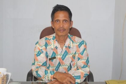 Kepala SMPN 16 Makassar, Amiruddin, S.Pd., M.Pd.