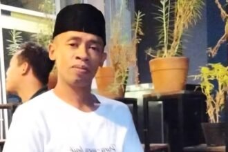 Fandi Nacikit, Masyarakat Adat Buru.