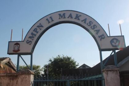 SMP Negeri 11 Makassar.