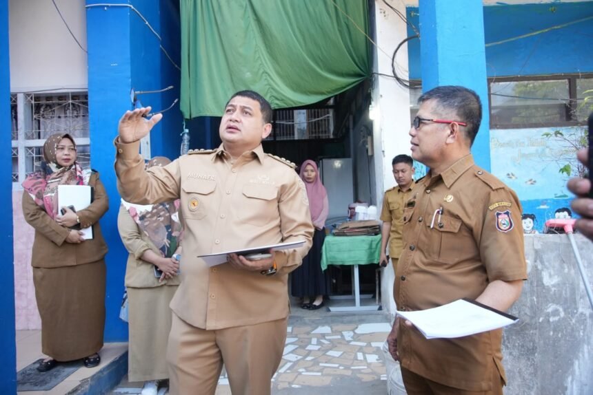 Wali Kota Munafri sidak SMPN 53 Makassar, (29/7/2025).