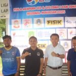Jajaran panitia Piala Menpora U-12 & U-15 Zona 1 dan Zona 2 Regional Makassar 2025 berpose usai konferensi pers di Makassar, Rabu (30/7/2025).
