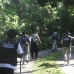 Mahasiswa Fakultas Kedokteran Universitas Hasanuddin yang tergabung dalam Tim SATOA PPK Ormawa HIMAKAHA di Pegunungan Maros, (20-23/7/2025).