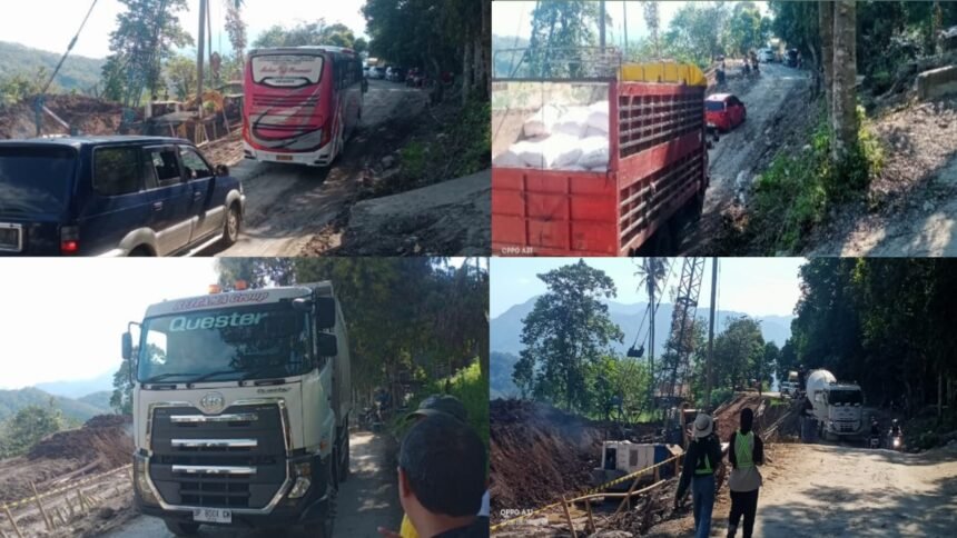 Kemacetan kendaraan di ruas Enrekang–Toraja, tepatnya di Kampung Kulinjang, Kelurahan Tuara, akibat pekerjaan perbaikan jalan dan penanganan longsor oleh PT Maya Persada. Situasi ini terjadi hampir setiap hari, siang maupun malam, menghambat arus lalu lintas dari dua arah.