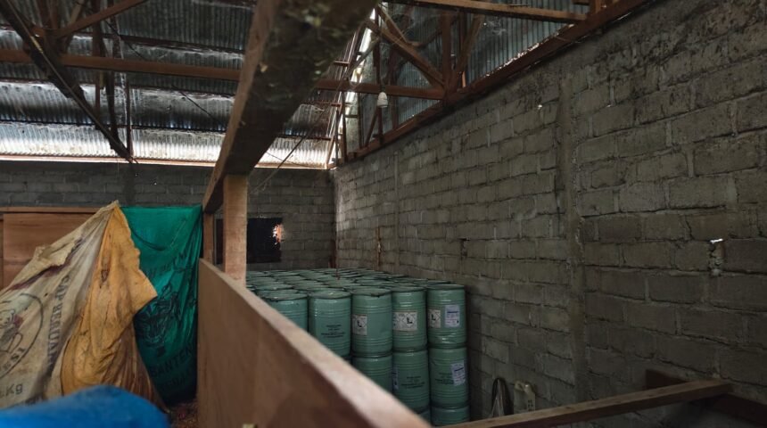 Tampak CN (Sianida) di gudang unit 17 Desa Parbulu, Kecamatan Waelata, Kabupaten Buru, Maluku.