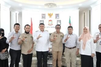 Wali Kota Makassar menerima kunjungan jajaran pengurus Forum Komunikasi Pusat Kegiatan Belajar Masyarakat (PKBM), (5/8/2025).