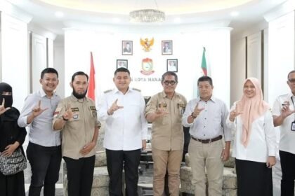 Wali Kota Makassar menerima kunjungan jajaran pengurus Forum Komunikasi Pusat Kegiatan Belajar Masyarakat (PKBM), (5/8/2025).