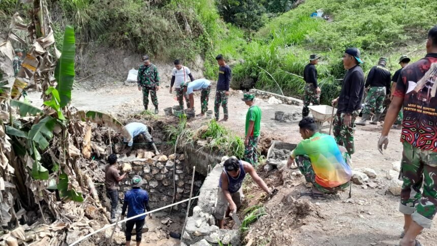 Pengerasan Jalan TMMD ke-125 di Anggeraja-Enrekang, (9/8/2025).