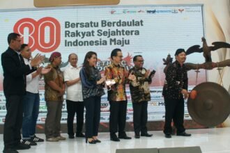 Pembukaan Indonesia Game Experience (IGX) 2025 dan Ethnic Indonesia Festival di Surabaya ditandai dengan pemukulan gong, Kamis (14/8). Acara ini menjadi simbol kolaborasi antara industri gim, teknologi, dan pelestarian budaya Nusantara.