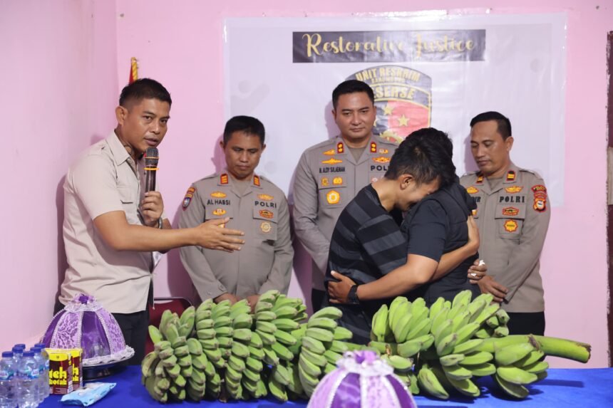 Kapolres Gowa fasilitasi Restorative Justice kasus pencurian pisang, (19/8/2025).