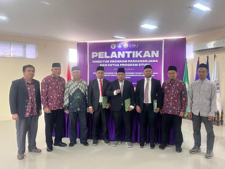 Pelantikan Direktur Pascasarjana dan Ketua Program Studi UNIMEN berlangsung di Auditorium Kampus I Enrekang, Kamis (21/8/2025), menandai dimulainya operasional Program Pascasarjana usai terbitnya izin Prodi S2 Pendidikan Dasar.