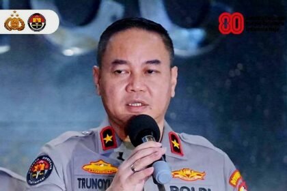 Mabes Polri menegaskan komitmen melindungi wartawan di lapangan. Imbauan ini disampaikan Brigjen Trunoyudo Wisnu Andiko, menyusul kasus kekerasan terhadap jurnalis. Media disebut sebagai mitra strategis dan sumber informasi publik.