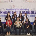Smart Education Solution Day di Hotel ASTON Imperial Bekasi mempertemukan pelaku industri teknologi dan pendidikan. Acara kolaborasi YORINDO Communication, APTIKNAS, dan APKOMINDO ini membahas pemanfaatan AI untuk inovasi pembelajaran dan transformasi digital di sekolah.