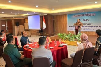 Sekjen SMSI Pusat, Makali Kumar, menyampaikan gagasan tiga wakil presiden saat pelantikan Pengurus SMSI Sulsel di Makassar, Kamis (11/9/2025).