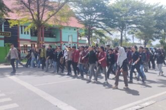 Aksi berlangsung aman dan tertib di Kolaka. Pengamanan aksi unjuk rasa dilakukan oleh aparat secara humanis, (1/9/2025).