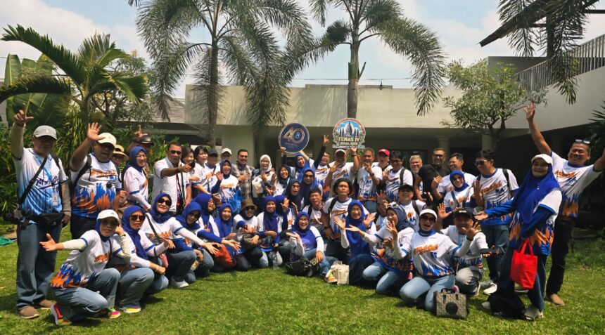 Alumni SMAN 1 Makassar Angkatan 1986 berpose bersama dalam rangkaian Temu Nasional (TENAS) IV di Jogjakarta, 2–10 September 2025. Kegiatan ini diikuti 151 peserta dari berbagai daerah dan mancanegara.