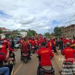 Ratusan massa Ormas Tamalaki dan Dewan Adat Mekongga turun ke jalan menuju site PT Vale Indonesia di Pomalaa, Kolaka, menuntut pemberdayaan tenaga kerja dan pengusaha lokal, Kamis, 11 September 2025.