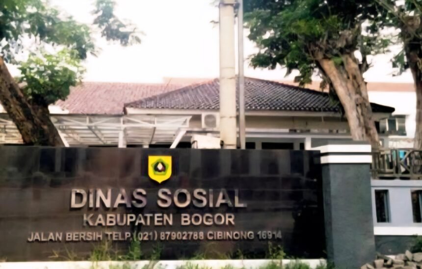 Kantor Dinas Sosial Kabupaten Bogor di Cibinong. Anggaran belanja makan minum dan pemeliharaan gedung yang tercatat miliaran rupiah menuai sorotan publik.