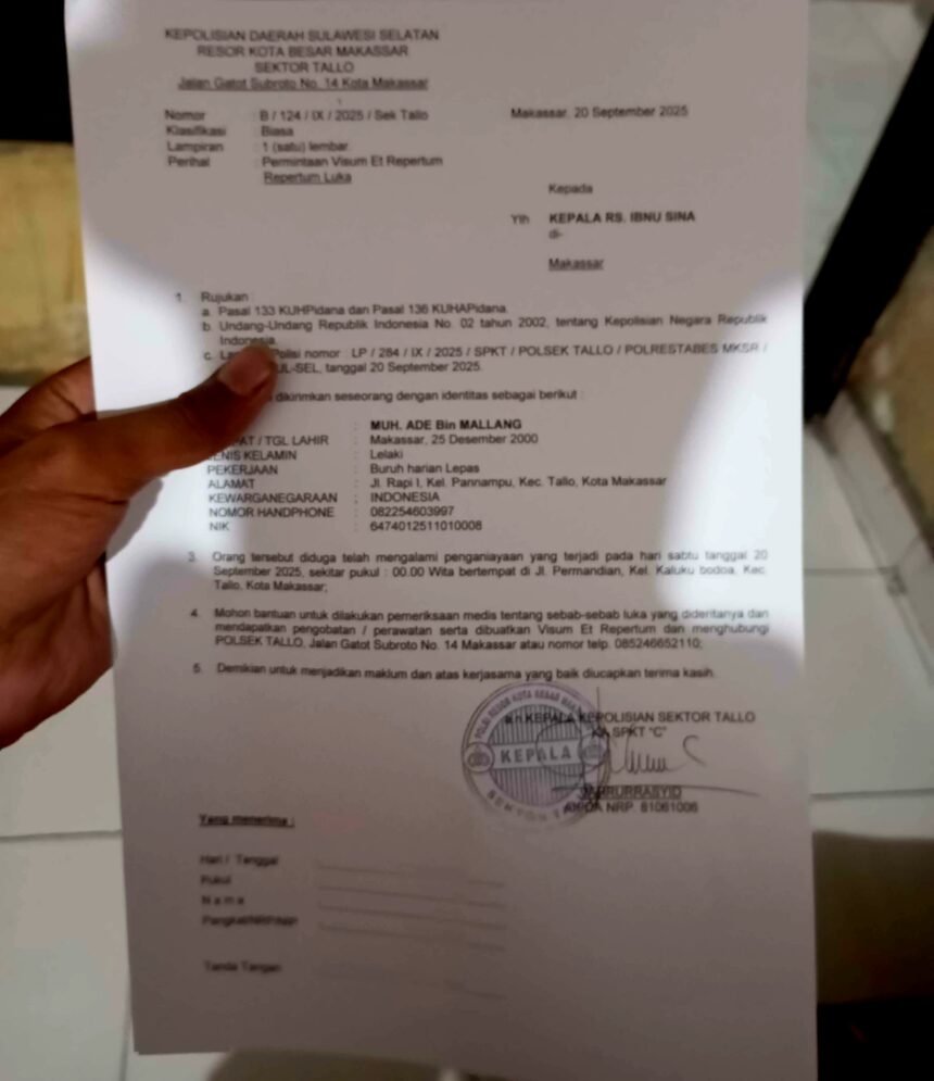 Surat permintaan visum et repertum yang diterbitkan Polsek Tallo untuk Muhammad Ade, korban dugaan penganiayaan. Ade mengaku terkendala biaya Rp300 ribu saat hendak menjalani visum di RS Ibnu Sina Makassar.