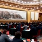 Para pejabat Tiongkok menghadiri rapat pembahasan Rencana Lima Tahun ke-15 yang menyoroti strategi teknologi, energi, dan kerja sama BRICS hingga 2030. (rtn/ho/mp)