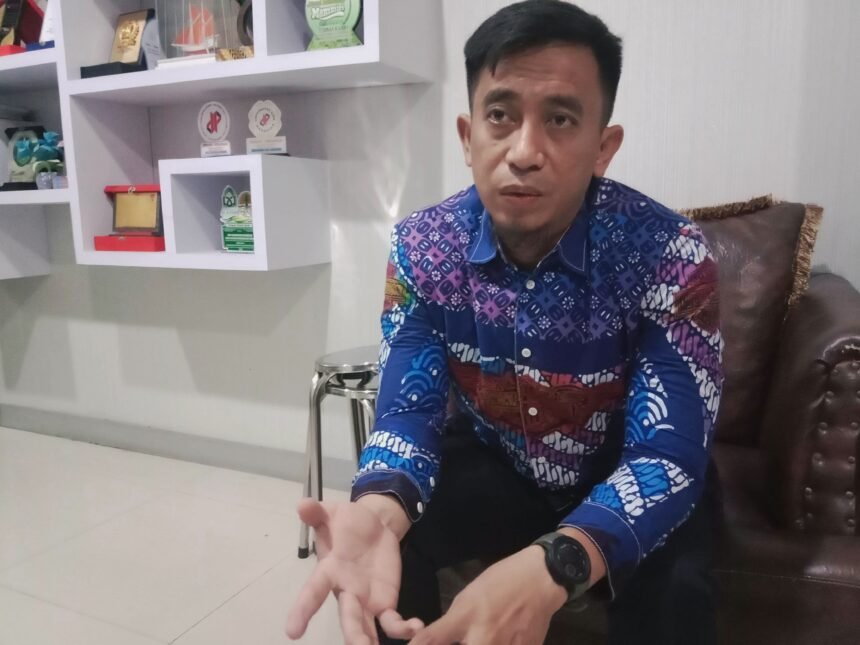Kepala Dinas Lingkungan Hidup (DLH) Kota Makassar, Helmy Budiman. (foto/mediapesan)
