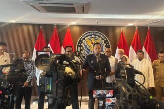 Dirjen Bina Bangda Restuardy Daud hadiri Rapat Koordinasi Tingkat Menteri Penanganan ODOL di Kantor Kemenko IPK.
