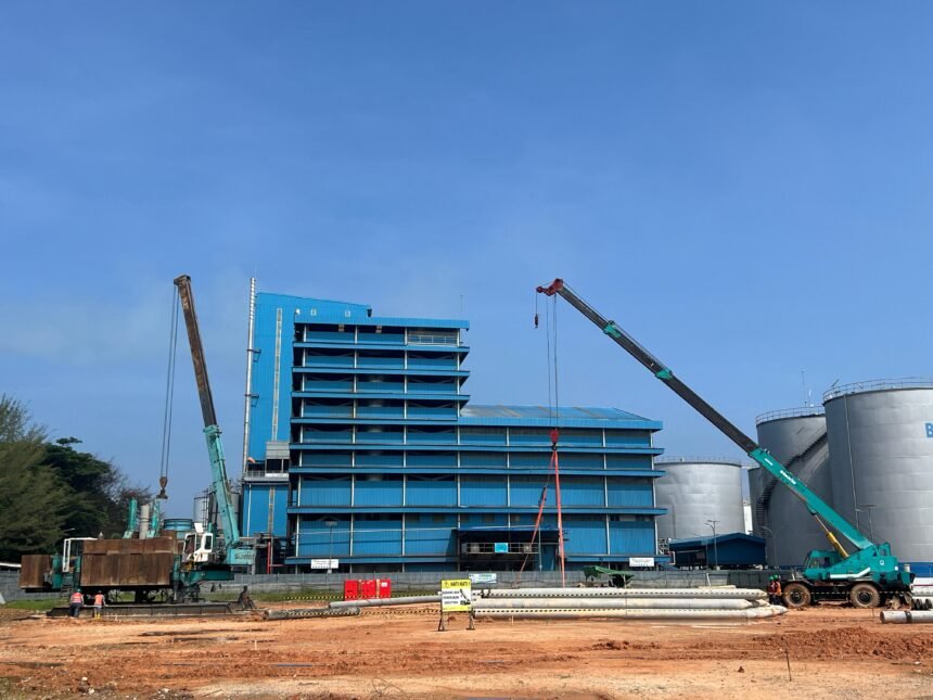 Aktivitas konstruksi di area proyek infrastruktur milik WIKA Beton, mencerminkan kinerja operasional yang terus tumbuh di tengah dukungan kuat investor institusi dan stimulus ekonomi pemerintah.
