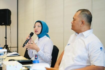 Kepala Biro Hukum dan Humas BGN, Khairul Hidayati saat menjadi pembicara Forum Group Discussion (FGD) 10 Strategi Komunikasi Publik Direktif Presiden yang digelar di Jakarta, Senin (13/10/2025).