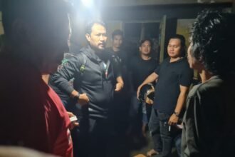 Petugas Jatanras Polrestabes Makassar mengamankan terduga pelaku kekerasan seksual terhadap tiga ponakannya di Kelurahan Tammua, Kecamatan Tallo.