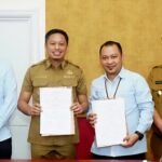 Enrekang Gandeng Jasindo untuk Jaminan Gagal Panen Petani 3 Pemkab Enrekang teken MoU dengan Jasindo untuk program jaminan gagal panen padi seluas 1.100 hektar, langkah awal lindungi petani dari risiko bencana alam.